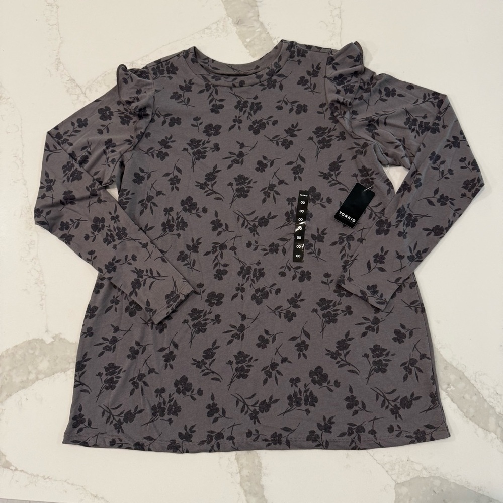 Torrid NWT CrewNeck Ruffle Shoulder Floral LongSleeve Shirt Womens 00 (M/L) Gray
